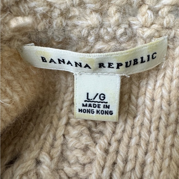 Banana Republic Vintage Wool Angora Rabbit Hair Cashmere Vneck Knit Sweater - Picture 10 of 11